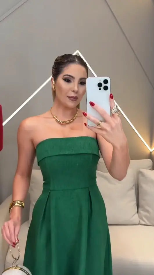 Vestido Emerald – Elegância e Simplicidade Atemporal!